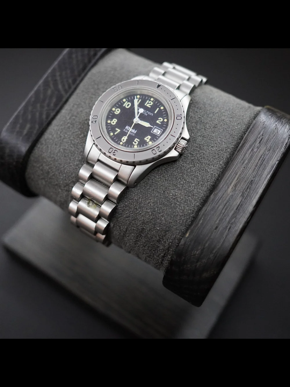 Vintage Hamilton Khaki Sub 660ft Diver 31mm Black Dial Quartz Ladies Watch 8587B
